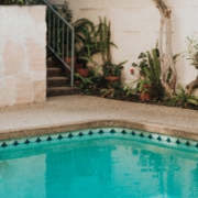 nathan-dumlao-t93aP91Em-E-unsplash preparar la piscina para el invierno